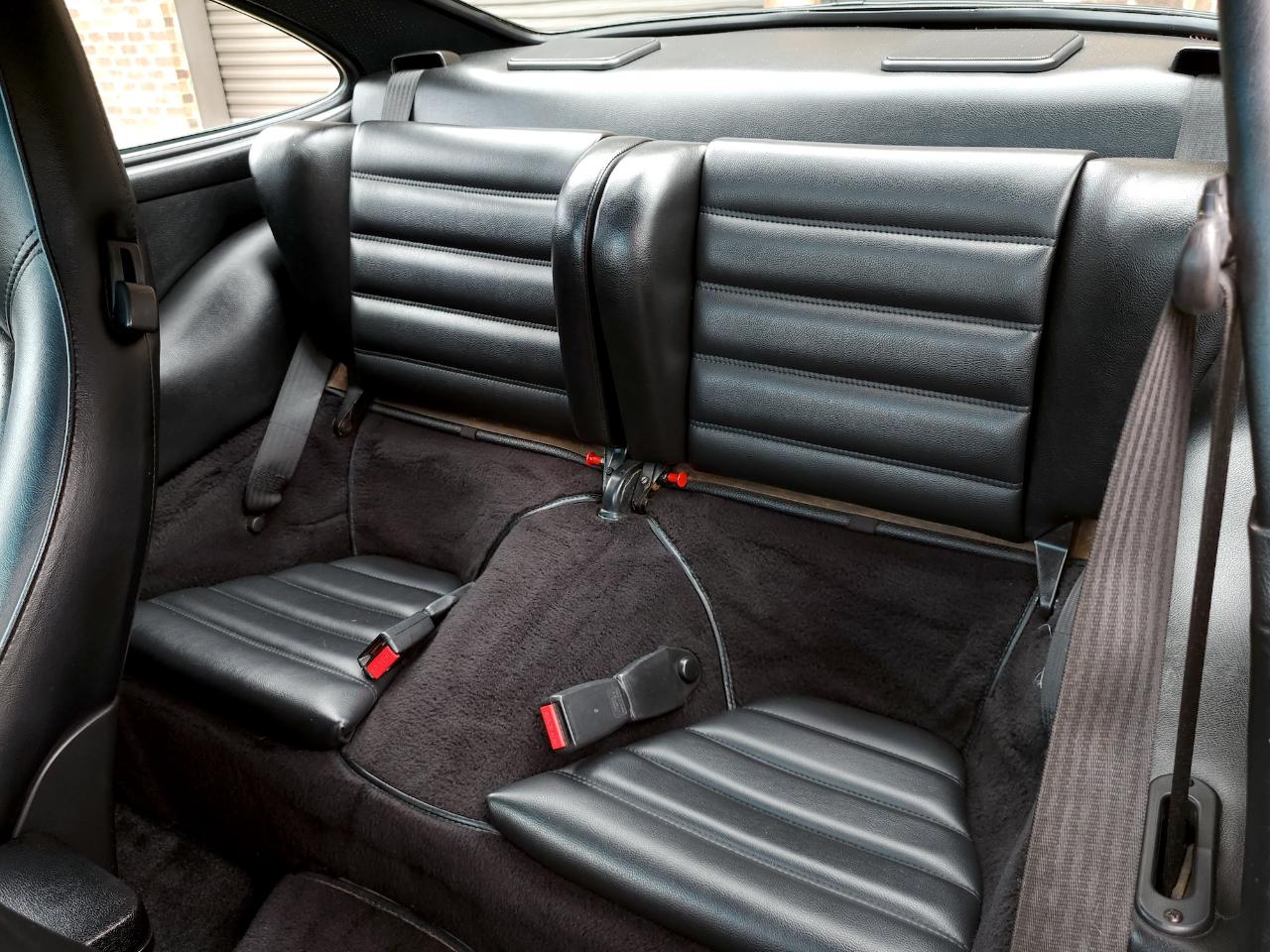 Porsche 911 Carrera  1988
