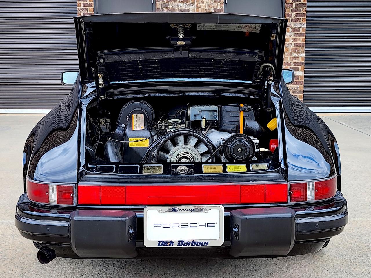 Porsche 911 Carrera  1988