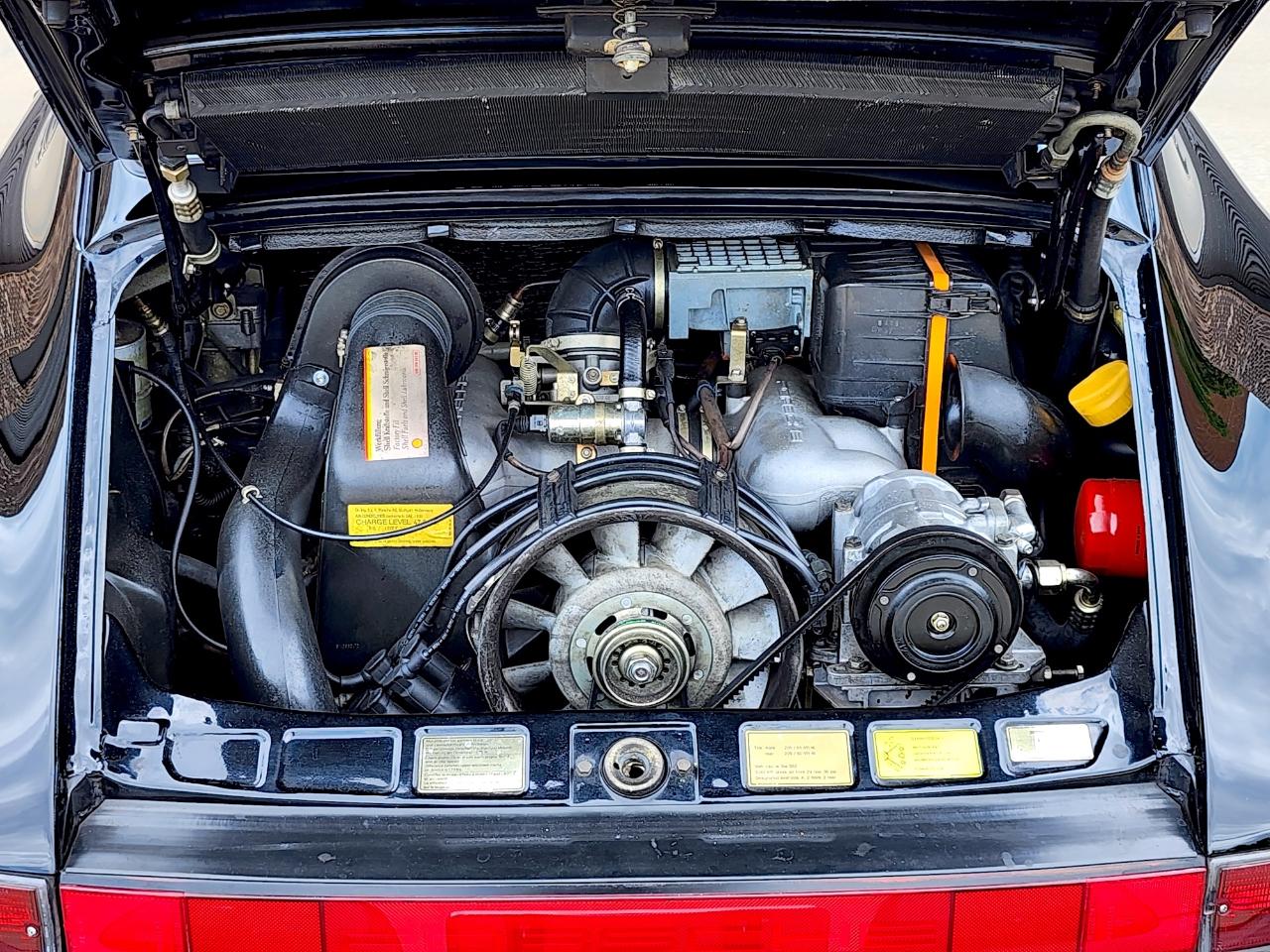 Porsche 911 Carrera  1988