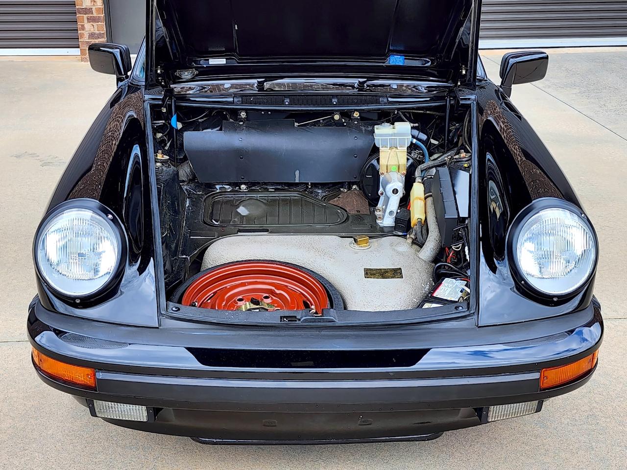 Porsche 911 Carrera  1988