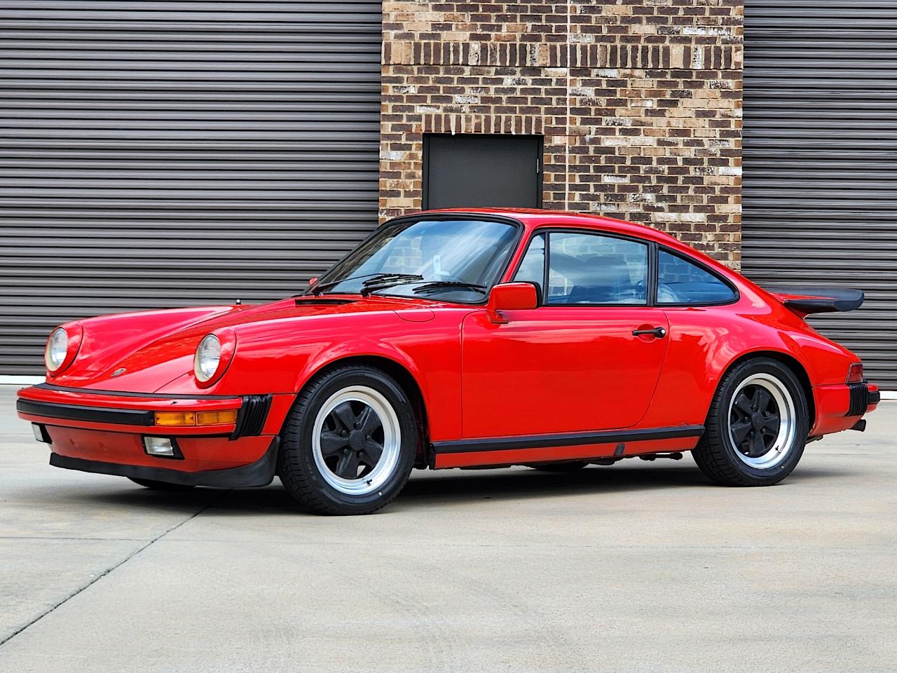 Porsche 911 Carrera  1984