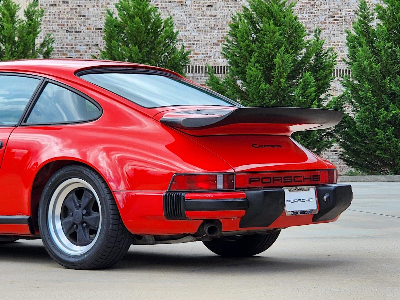 Porsche 911 Carrera  1984