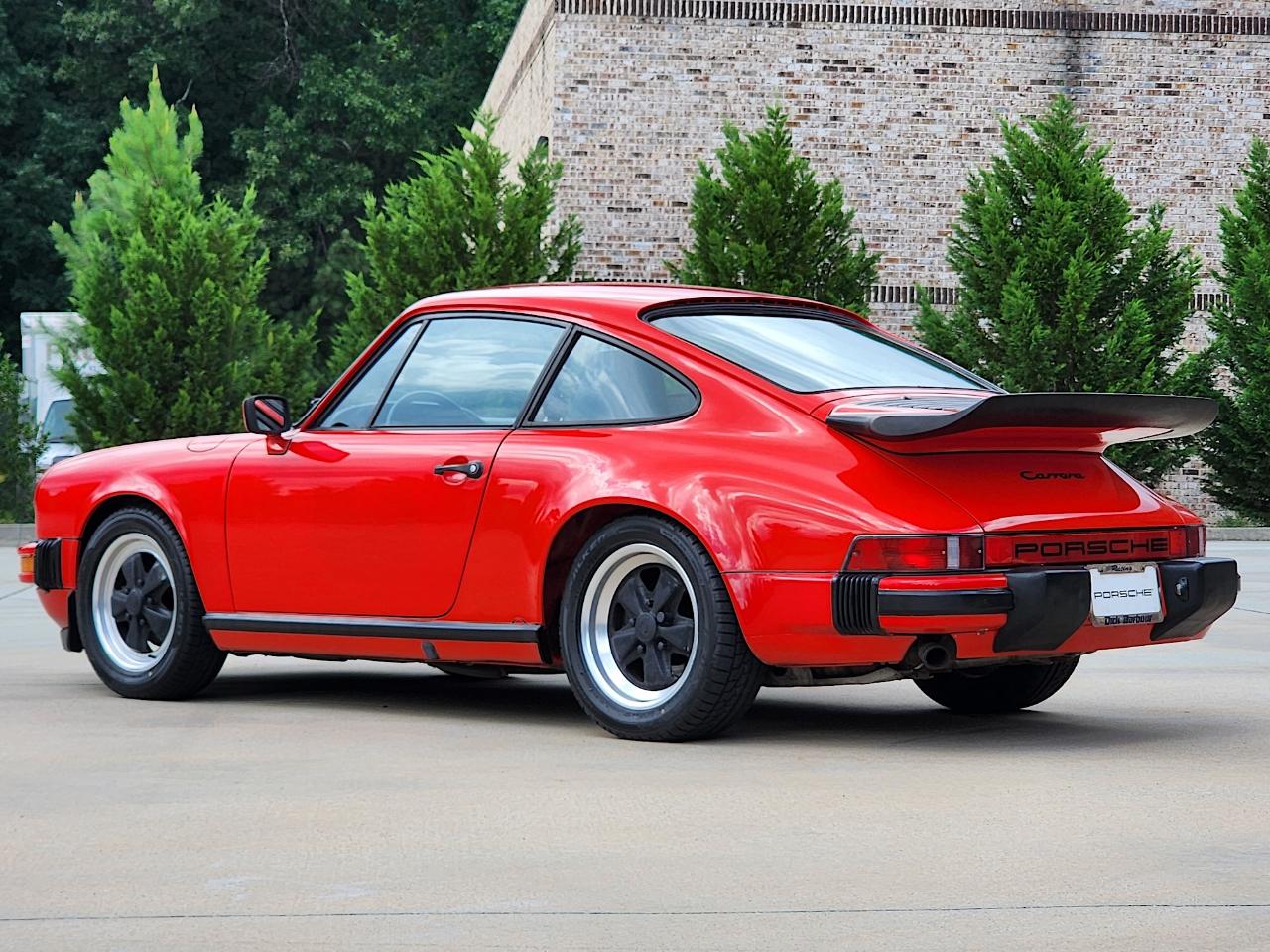 Porsche 911 Carrera  1984