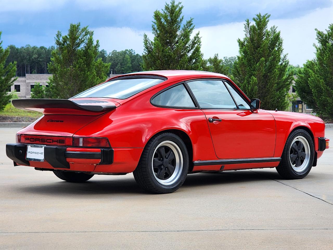 Porsche 911 Carrera  1984