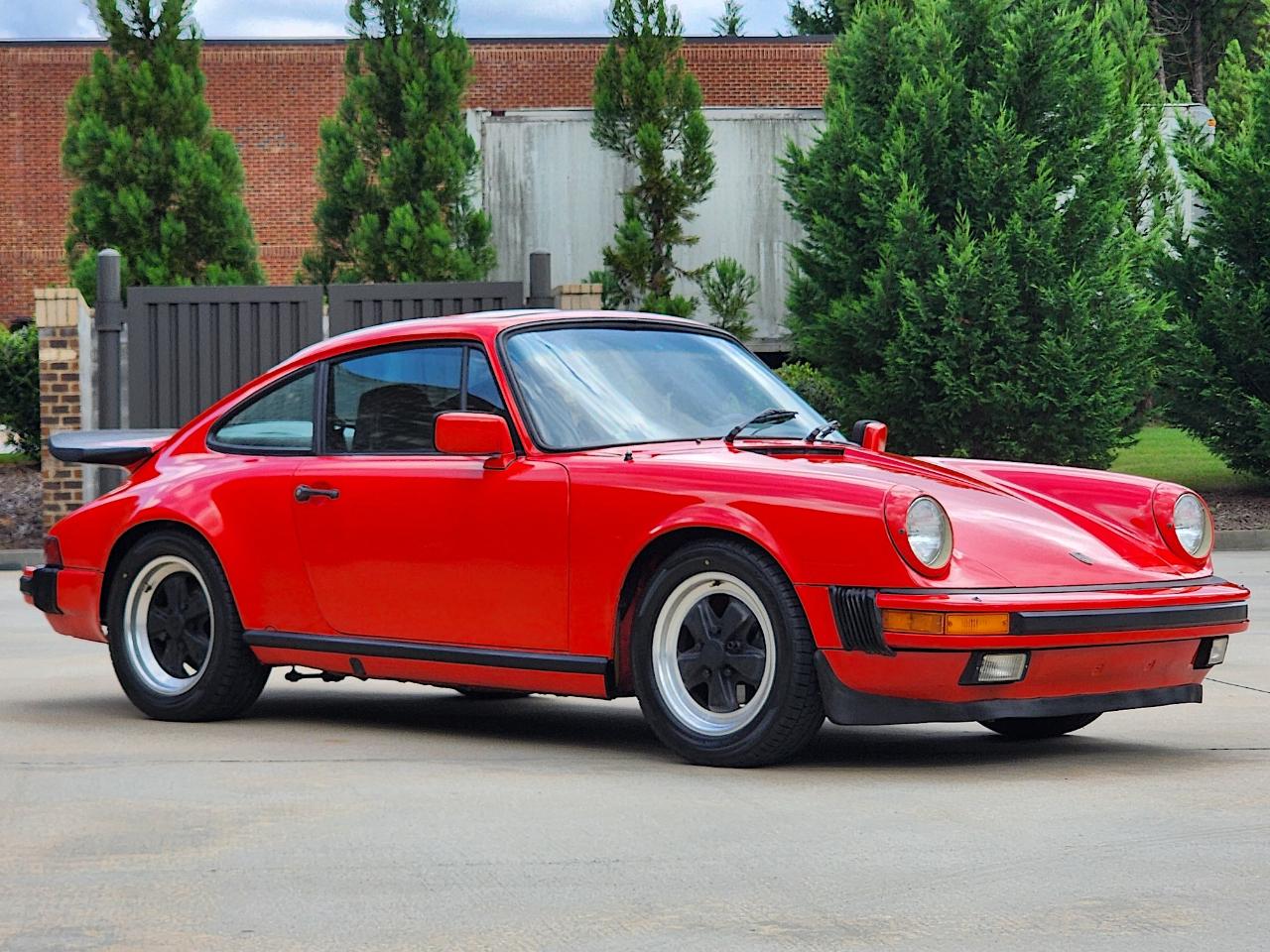 Porsche 911 Carrera  1984