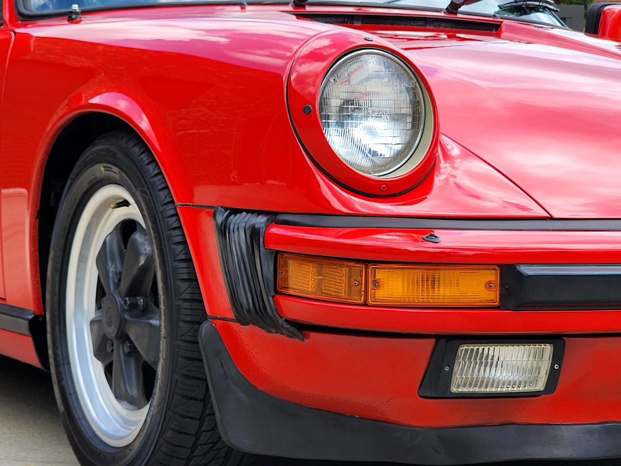 Porsche 911 Carrera  1984