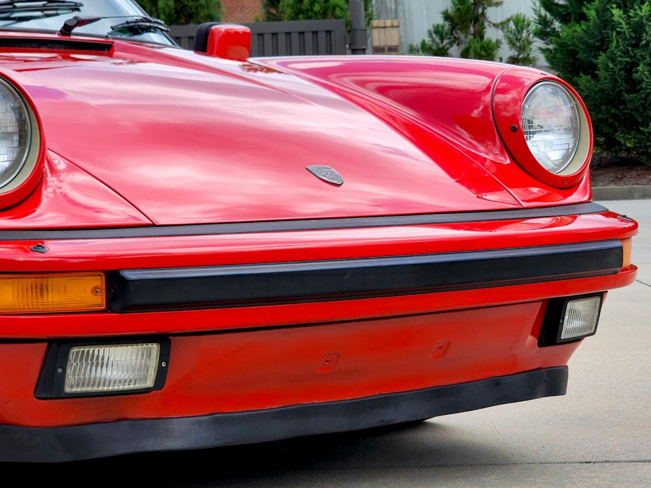 Porsche 911 Carrera  1984