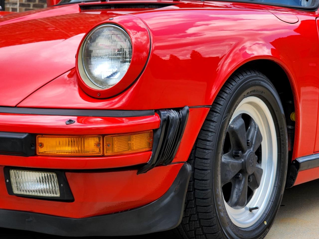 Porsche 911 Carrera  1984