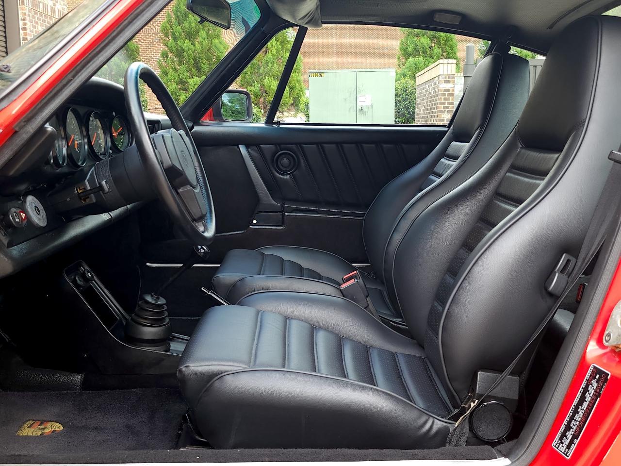 Porsche 911 Carrera  1984