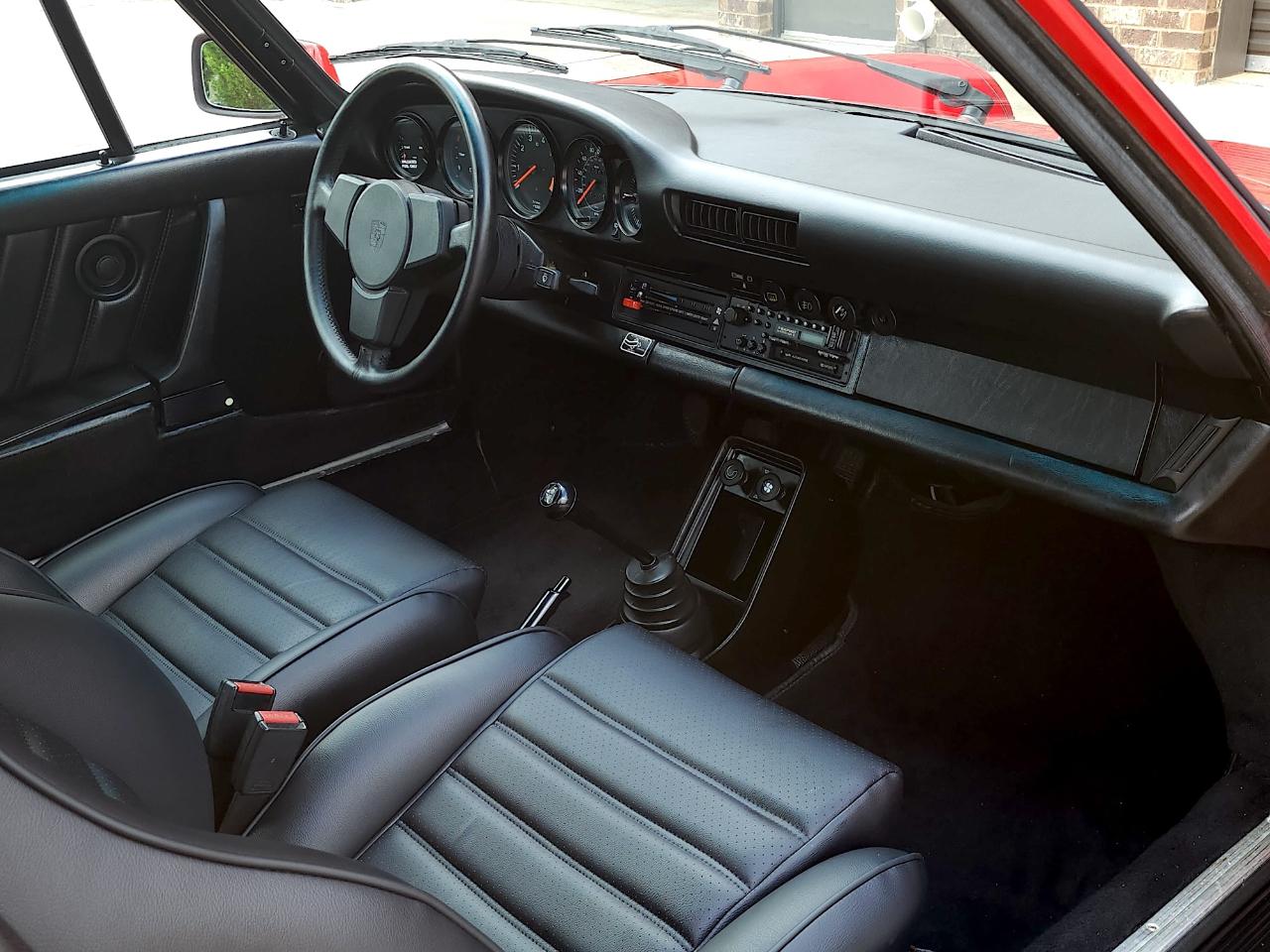 Porsche 911 Carrera  1984