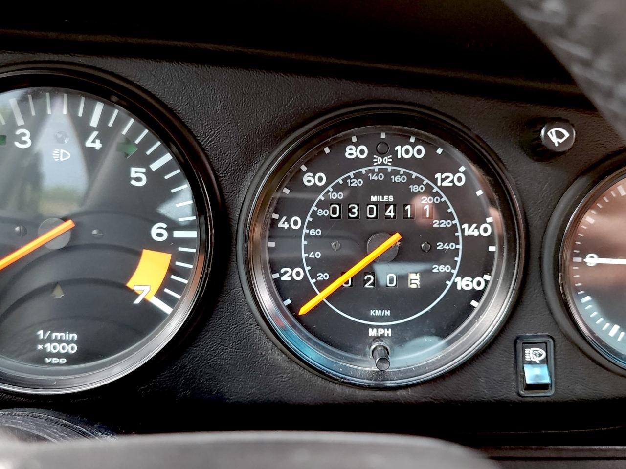 Porsche 911 Carrera  1984