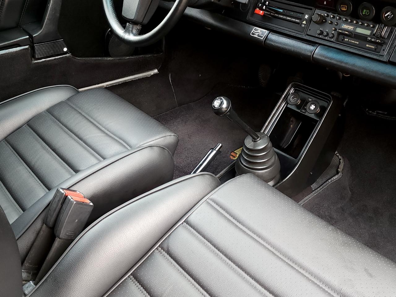 Porsche 911 Carrera  1984