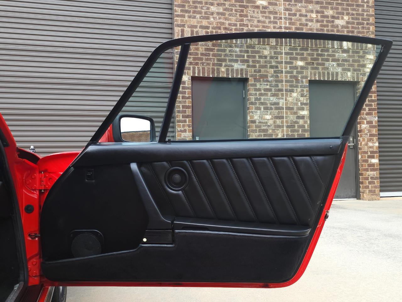 Porsche 911 Carrera  1984