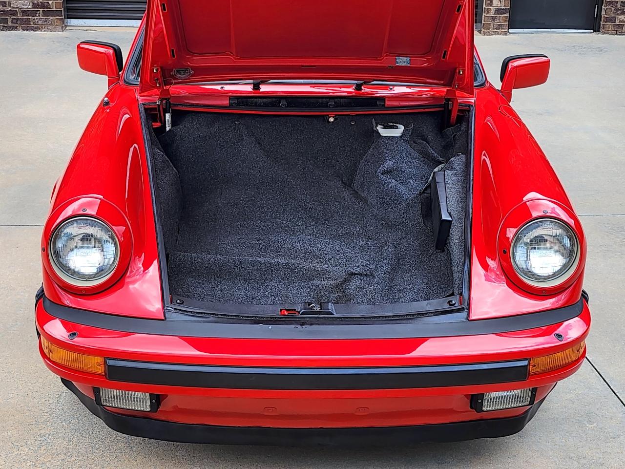 Porsche 911 Carrera  1984