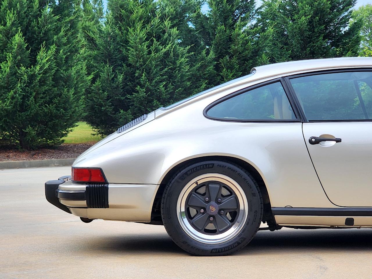 Porsche 911 SC  1982