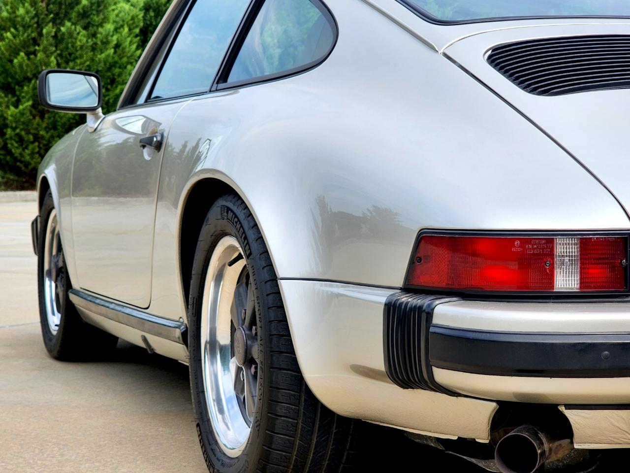 Porsche 911 SC  1982