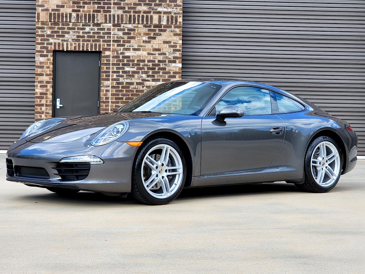 Porsche 911 Carrera  2012