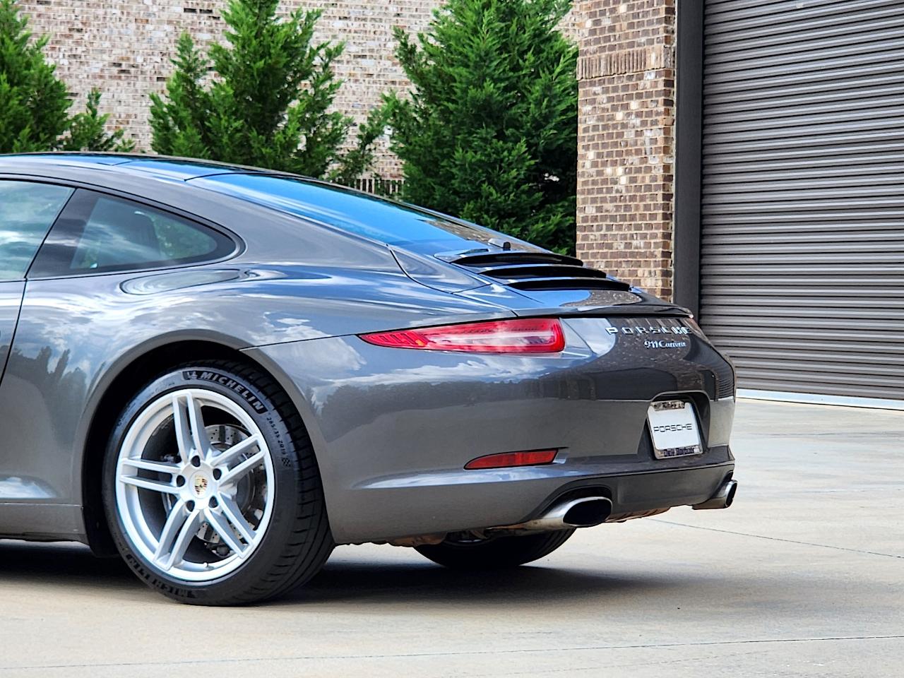 Porsche 911 Carrera  2012