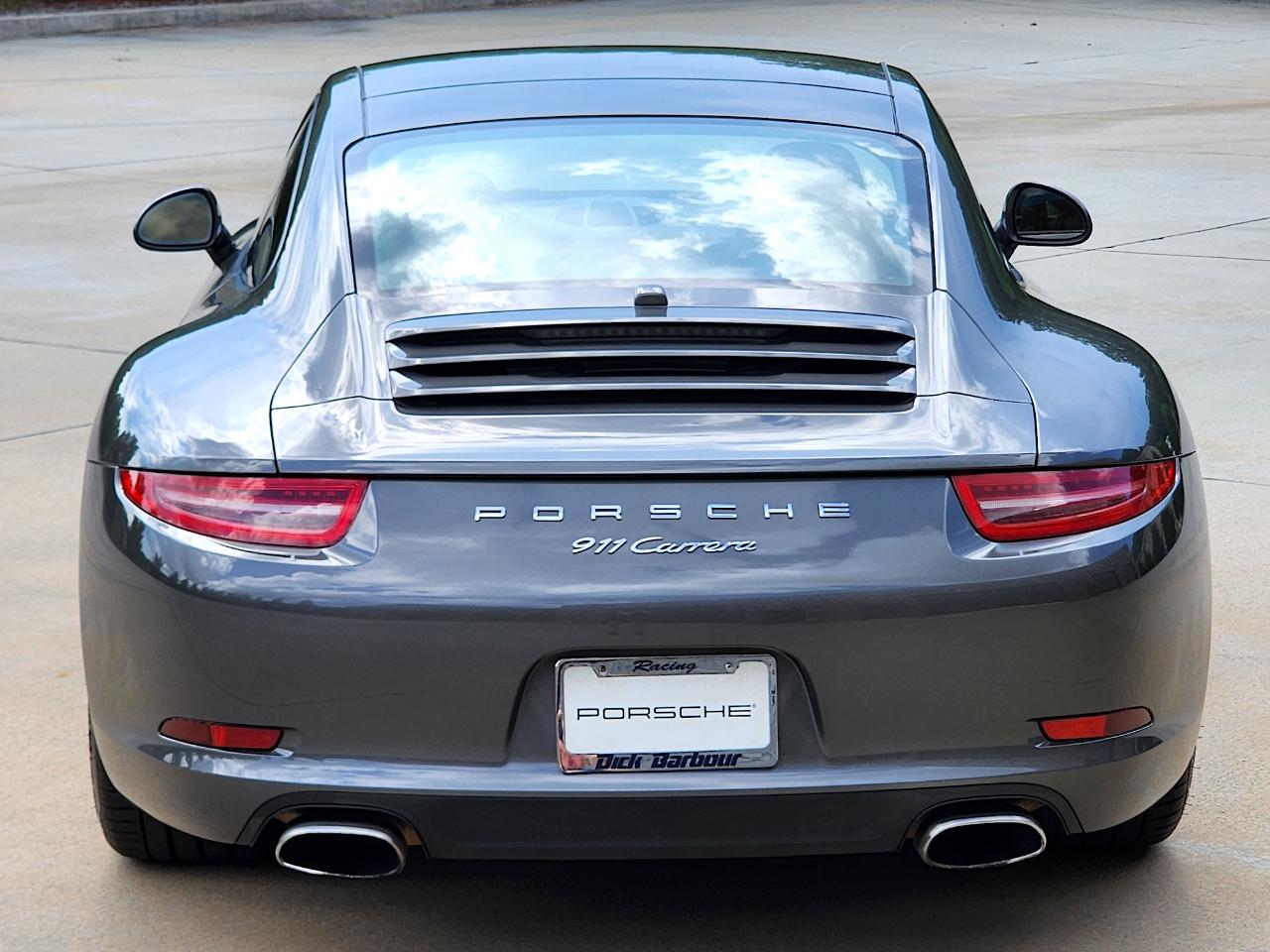 Porsche 911 Carrera  2012