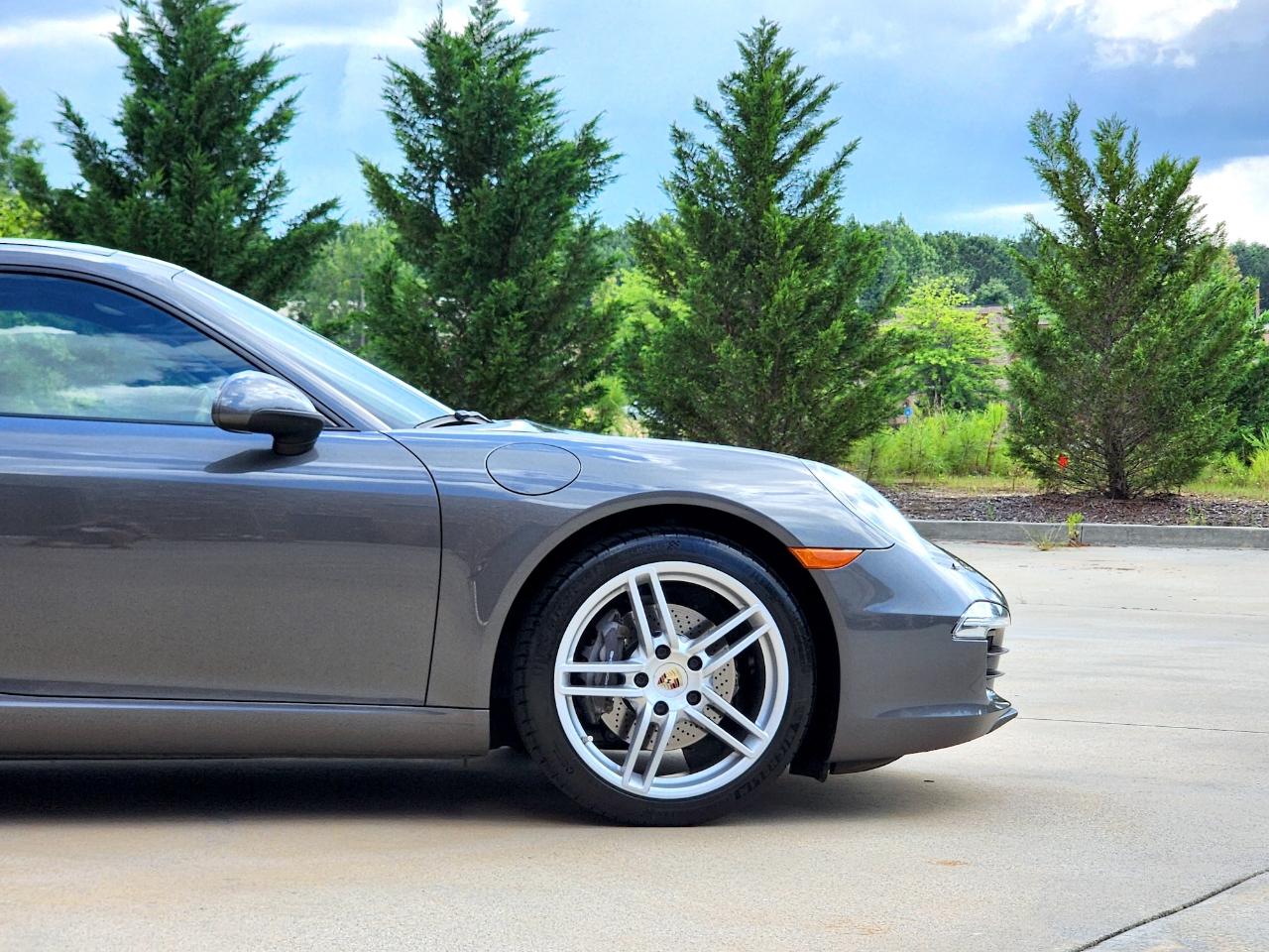 Porsche 911 Carrera  2012
