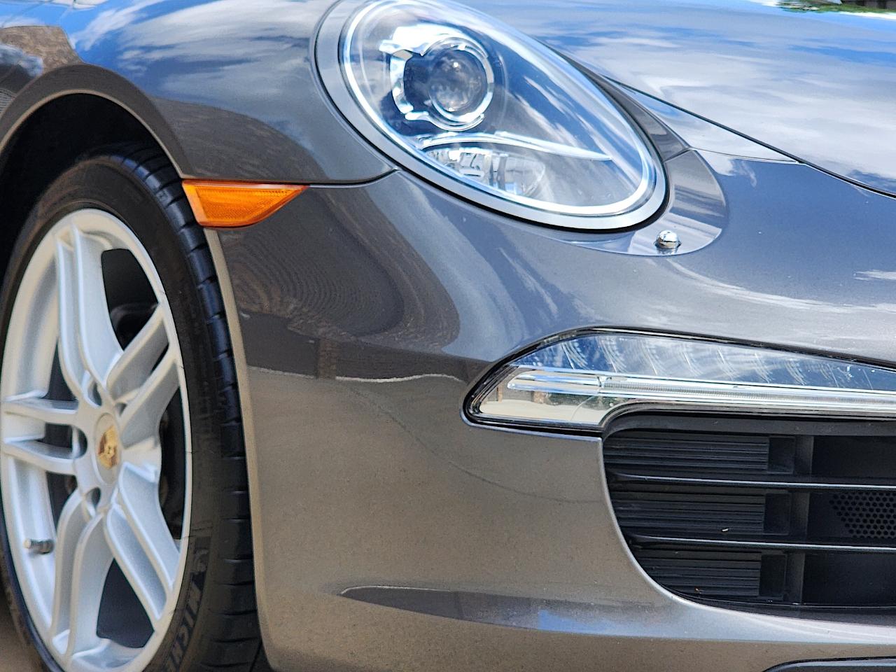 Porsche 911 Carrera  2012
