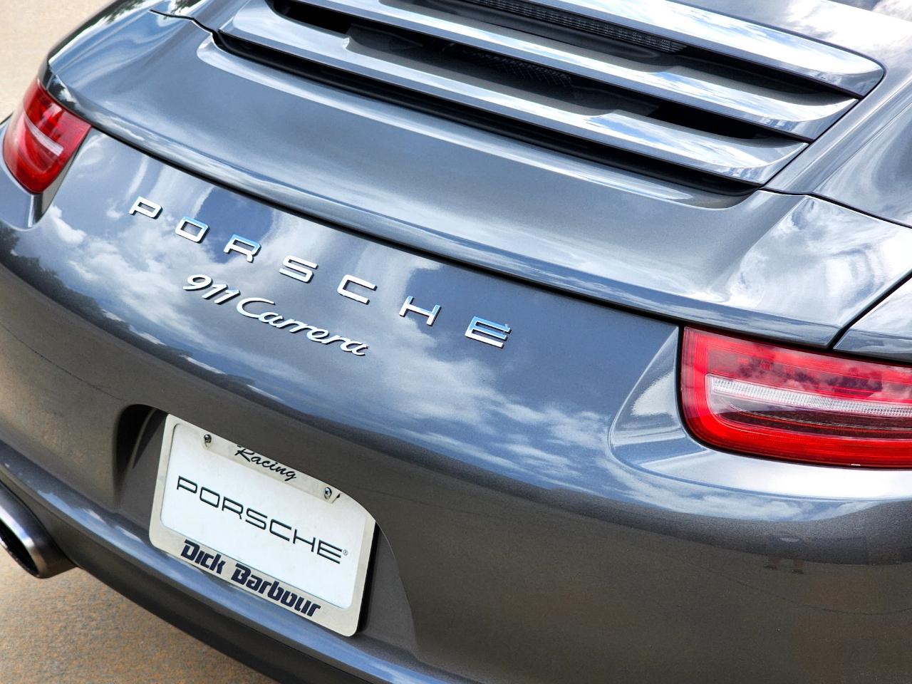 Porsche 911 Carrera  2012