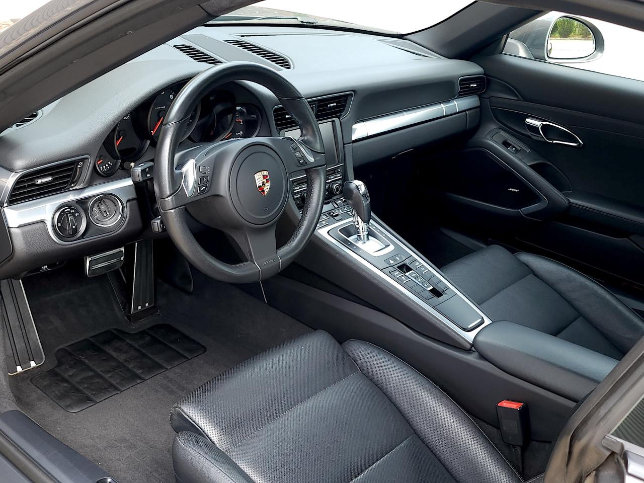 Porsche 911 Carrera  2012