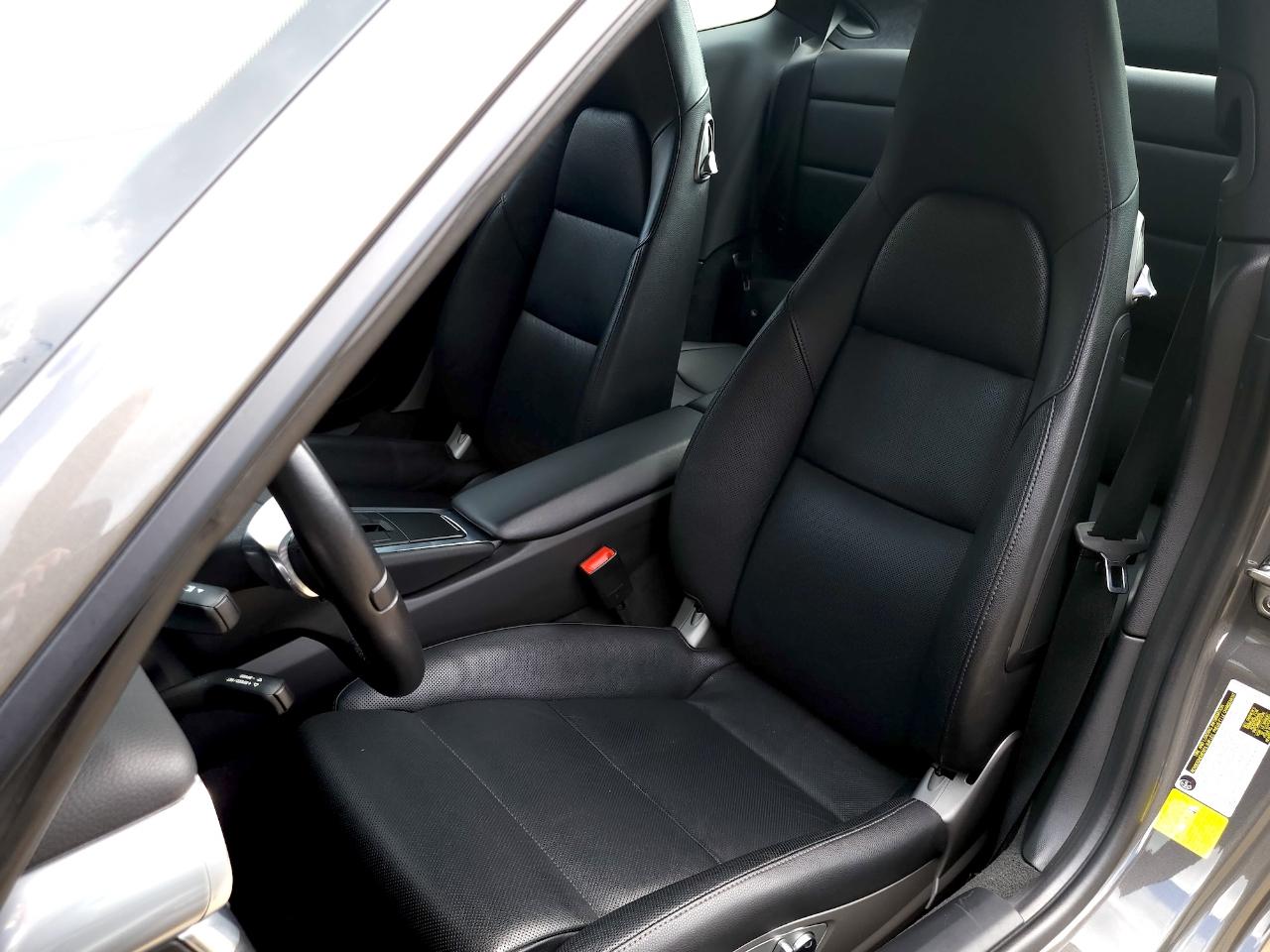 Porsche 911 Carrera  2012