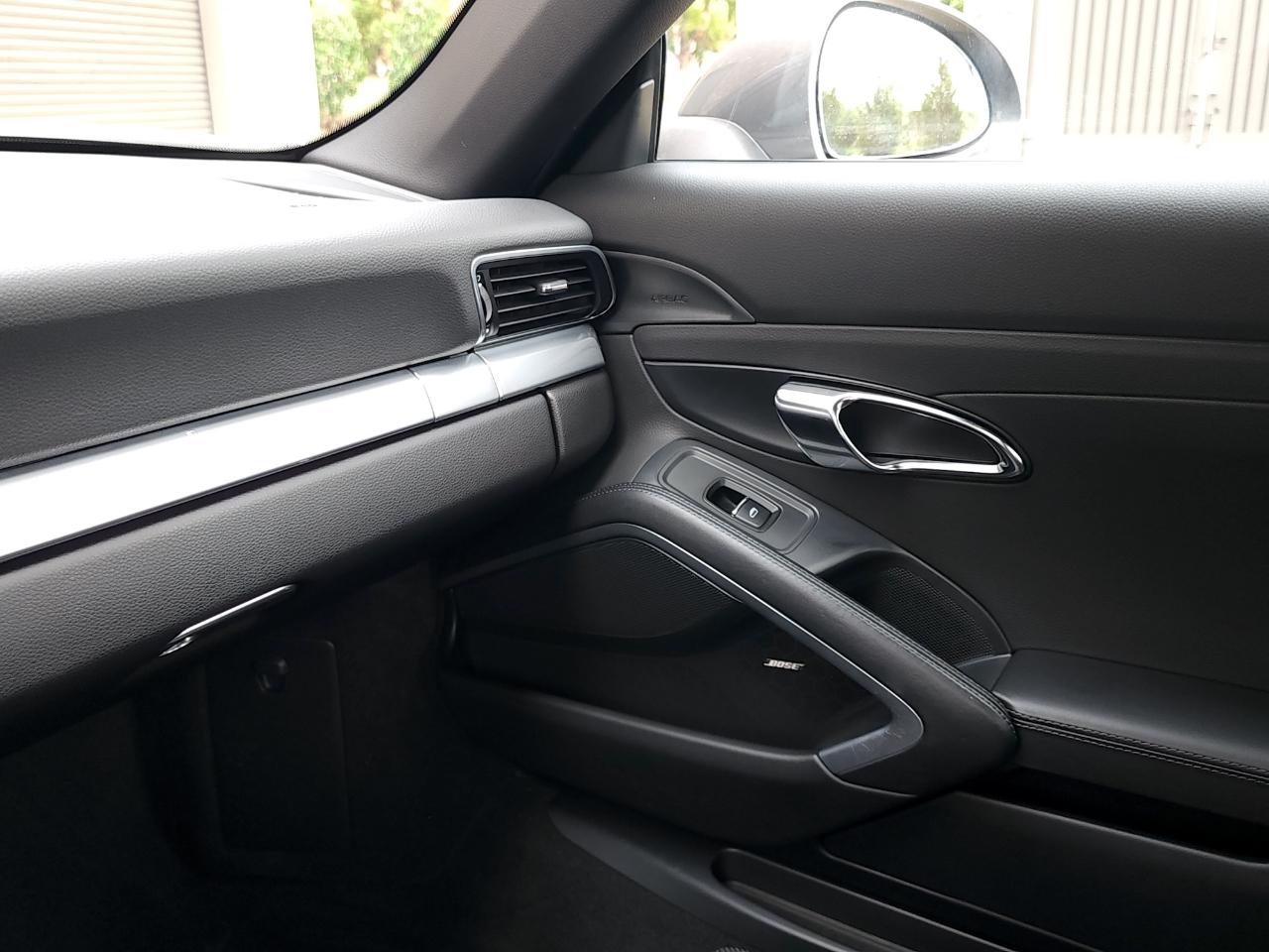 Porsche 911 Carrera  2012