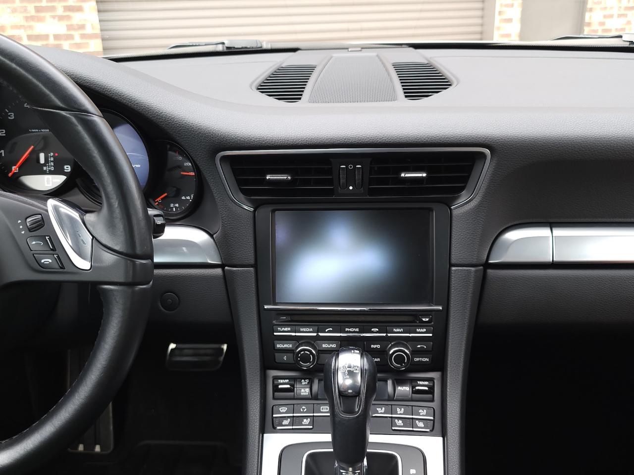 Porsche 911 Carrera  2012