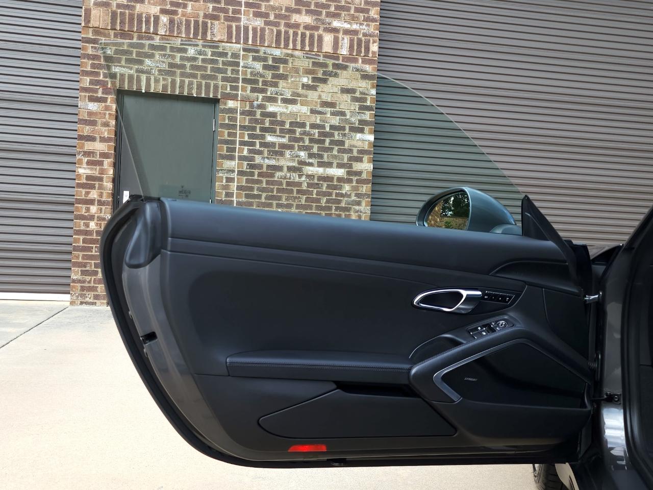 Porsche 911 Carrera  2012