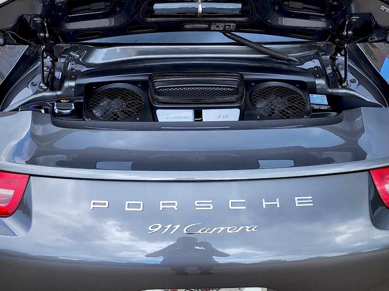 Porsche 911 Carrera  2012