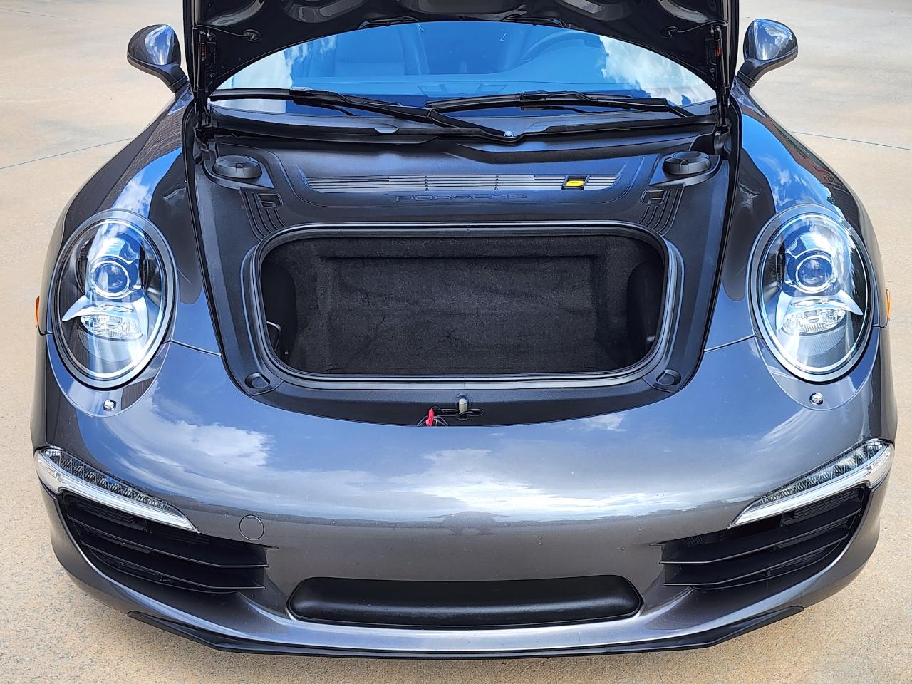 Porsche 911 Carrera  2012