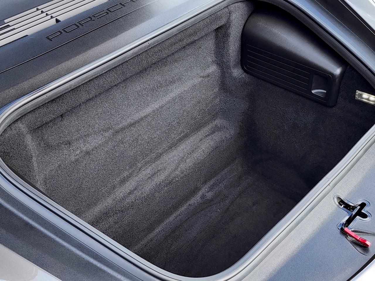 Porsche 911 Carrera  2012
