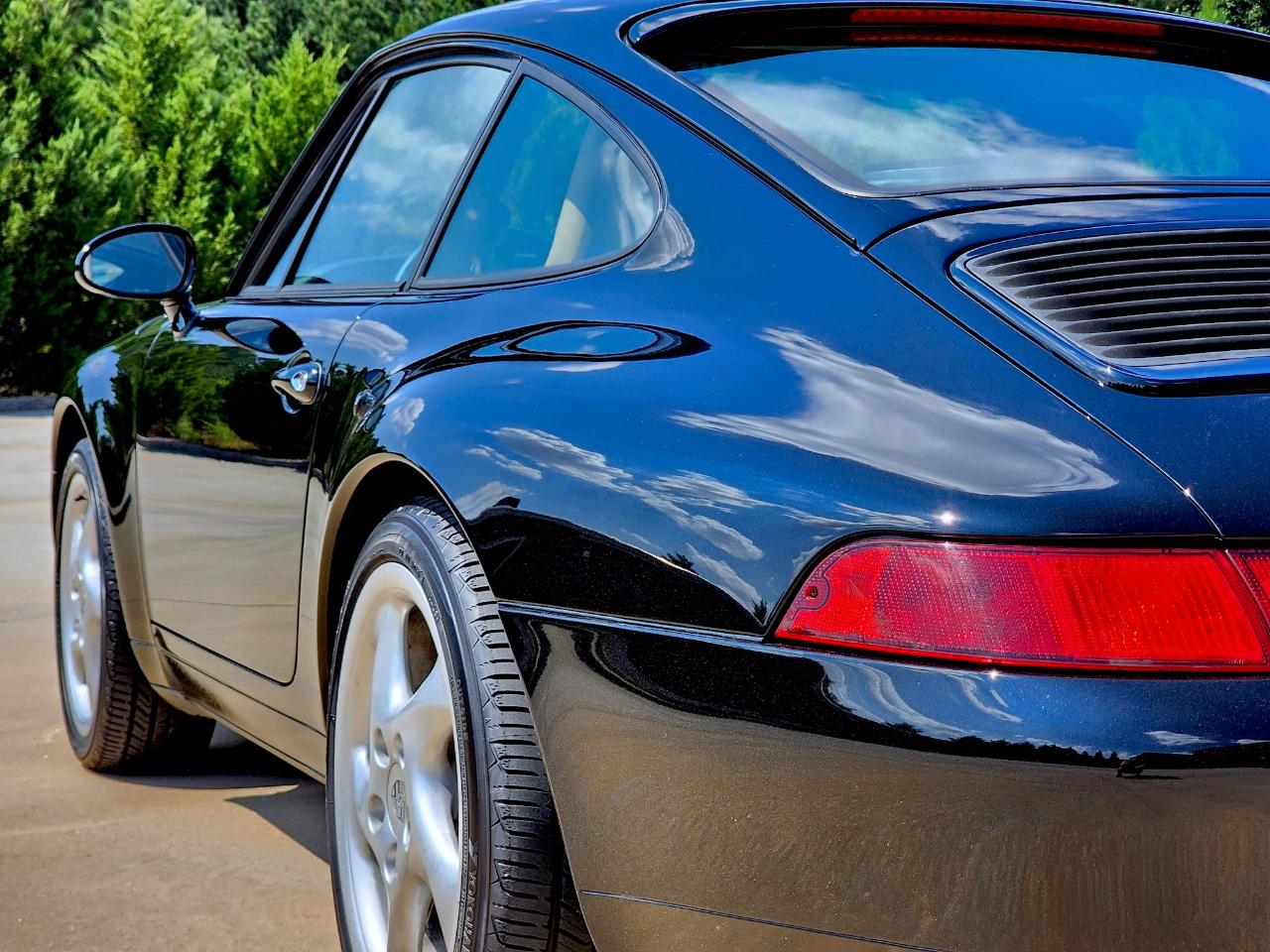 Porsche 911 Carrera  1996