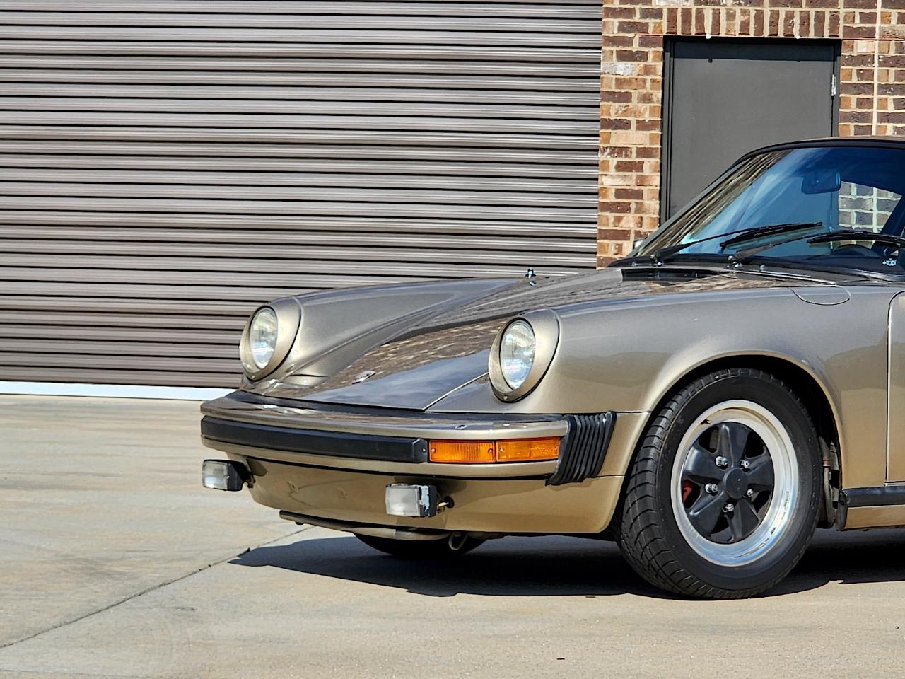 Porsche 911 SC  1983