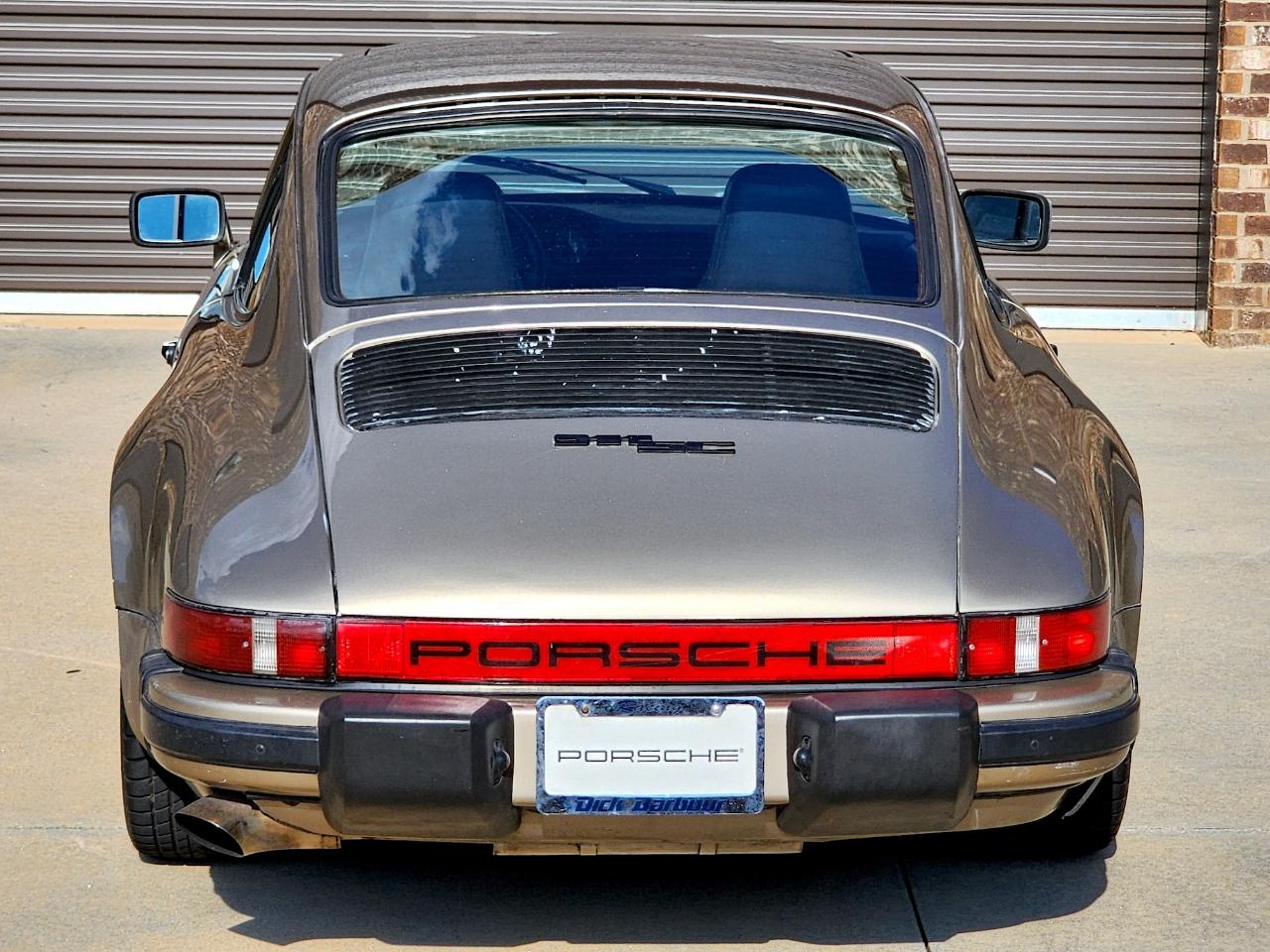 Porsche 911 SC  1983