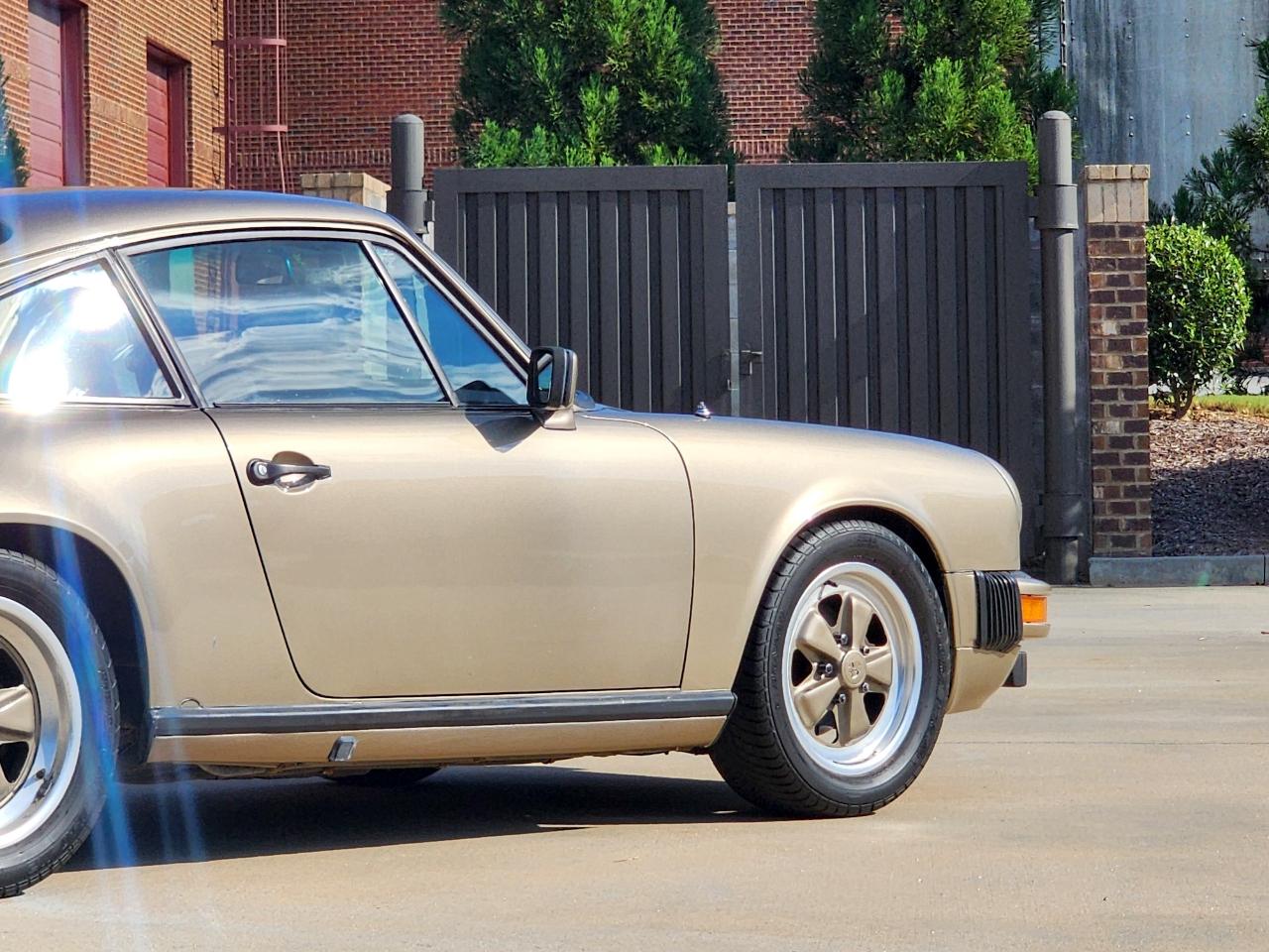 Porsche 911 SC  1983