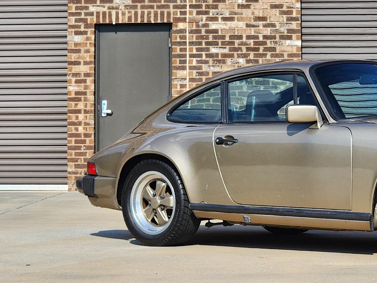 Porsche 911 SC  1983