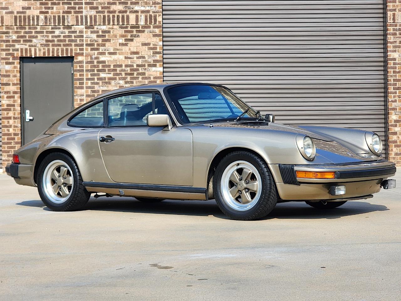 Porsche 911 SC  1983