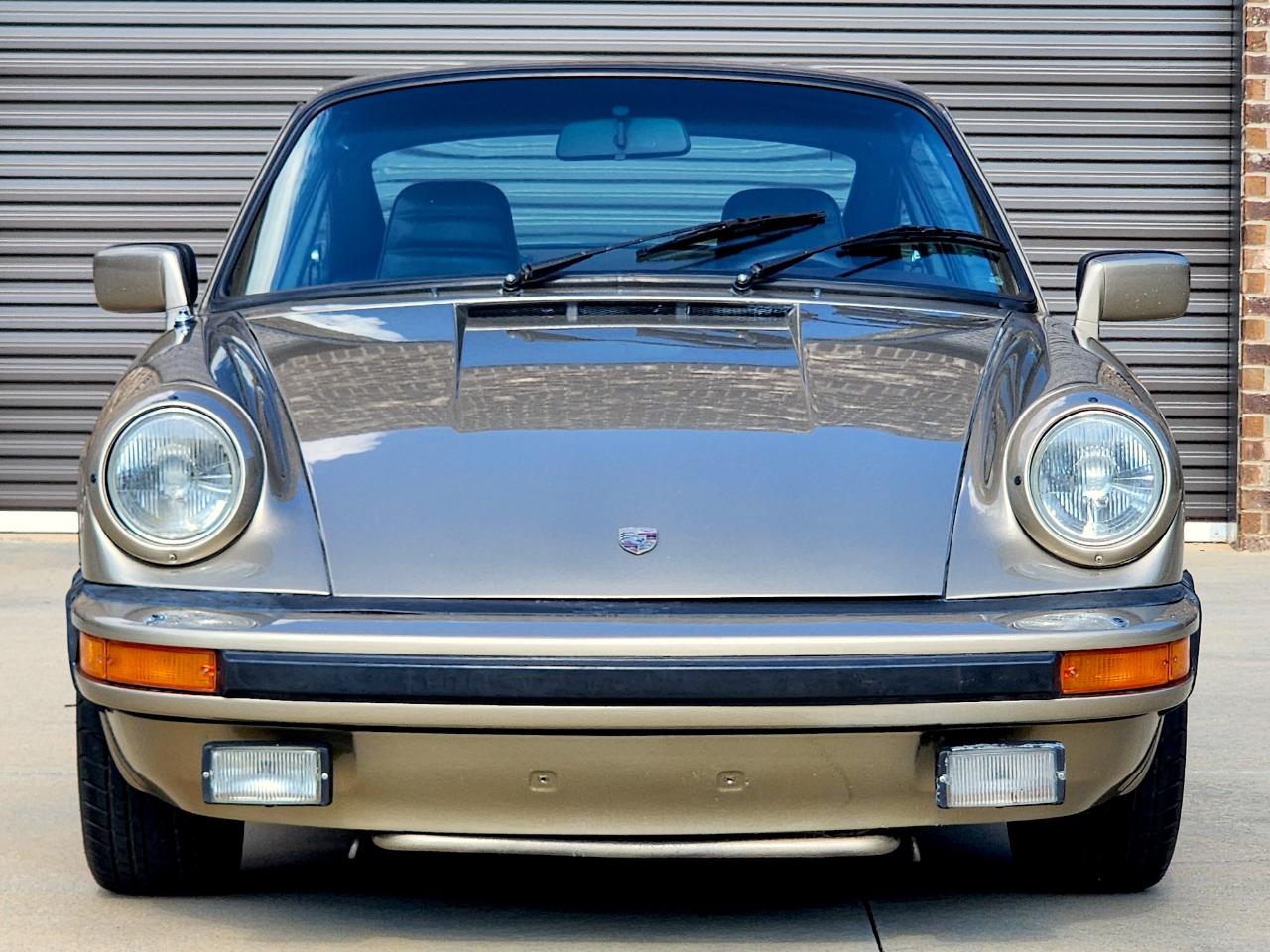Porsche 911 SC  1983