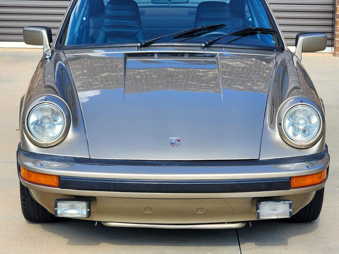 Porsche 911 SC  1983