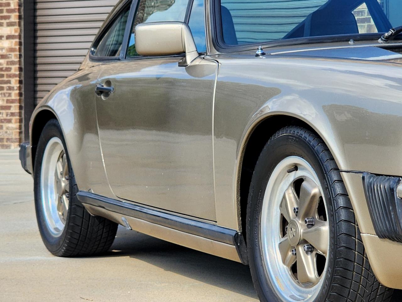 Porsche 911 SC  1983