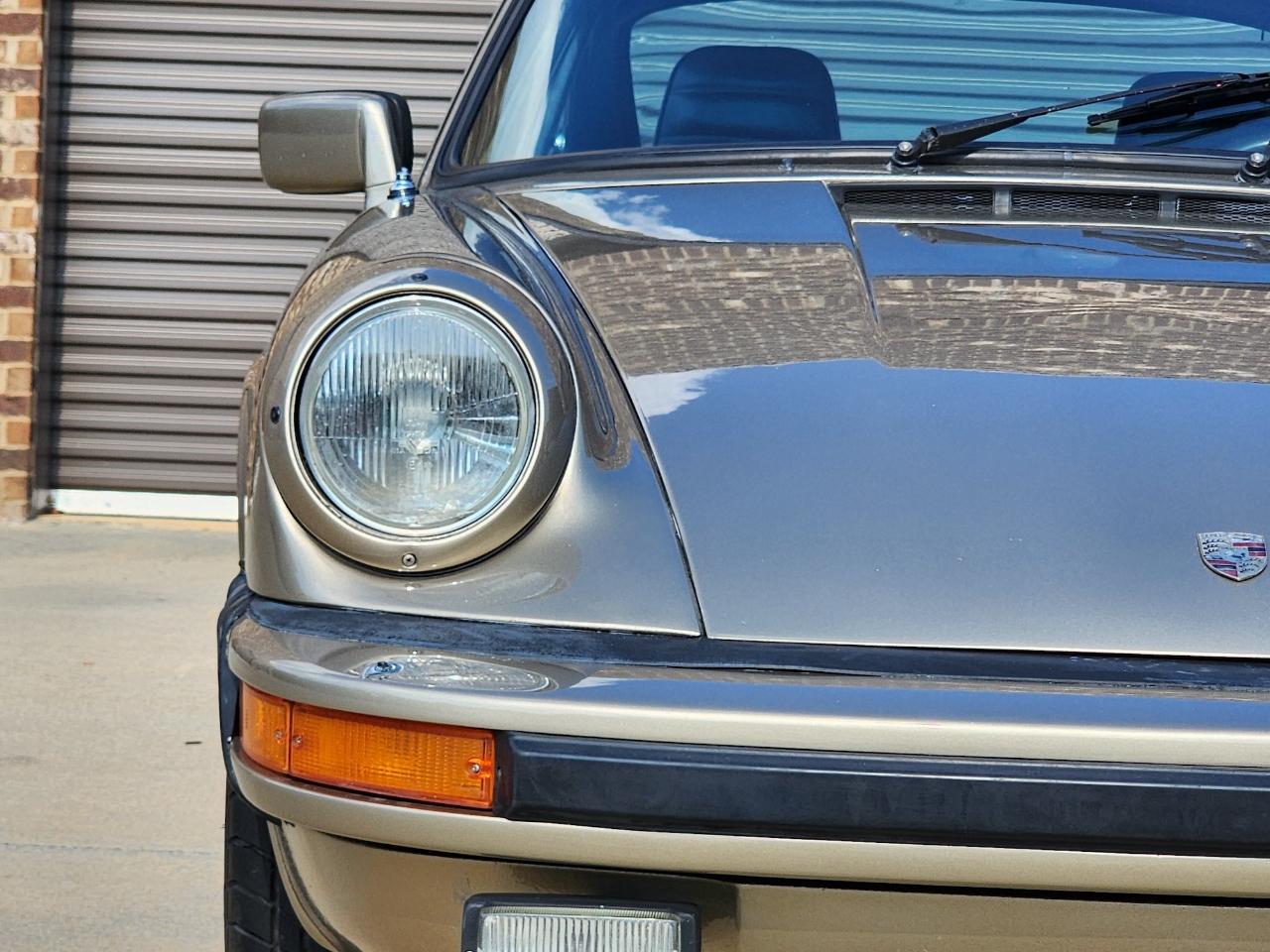 Porsche 911 SC  1983