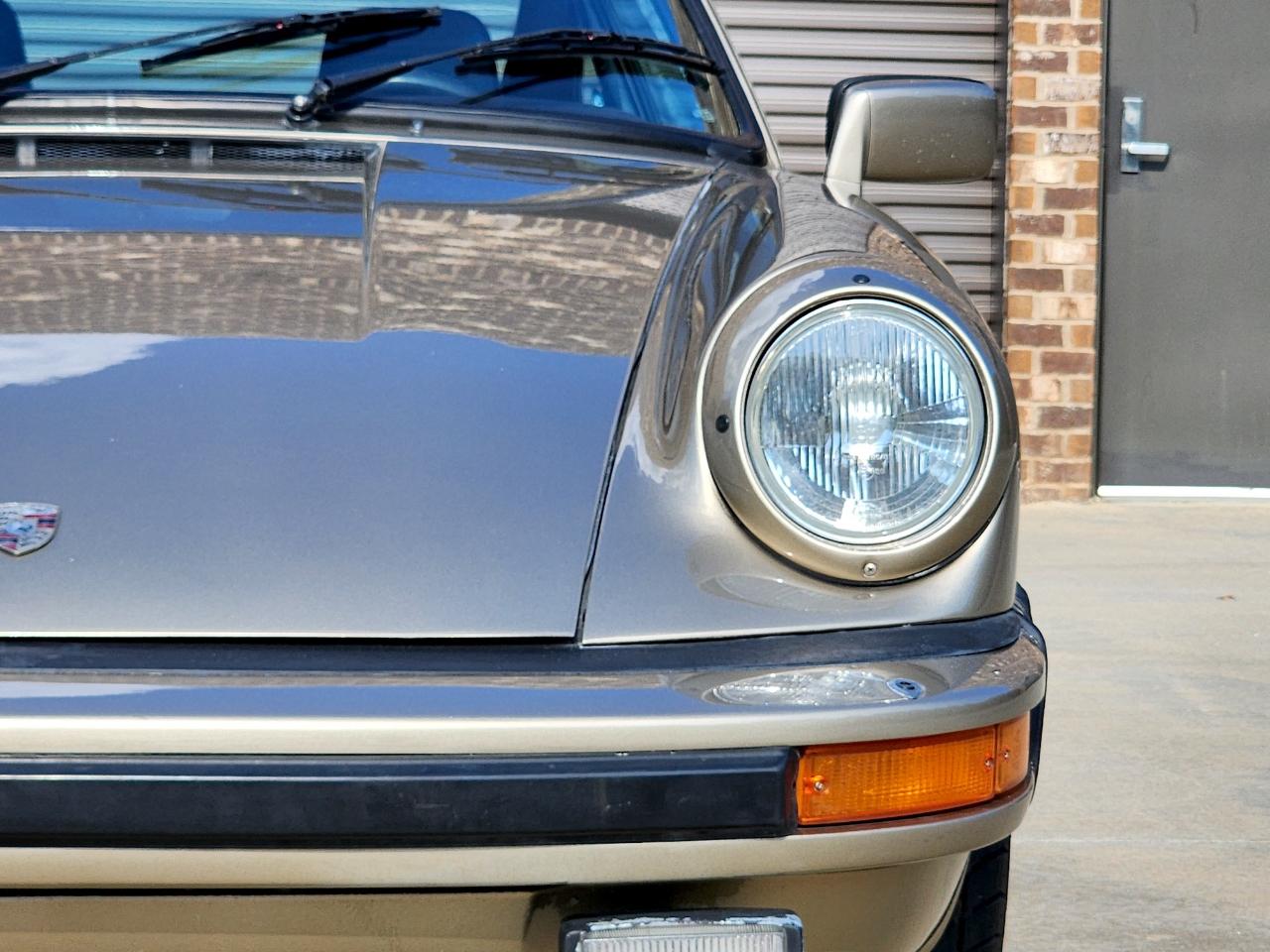 Porsche 911 SC  1983