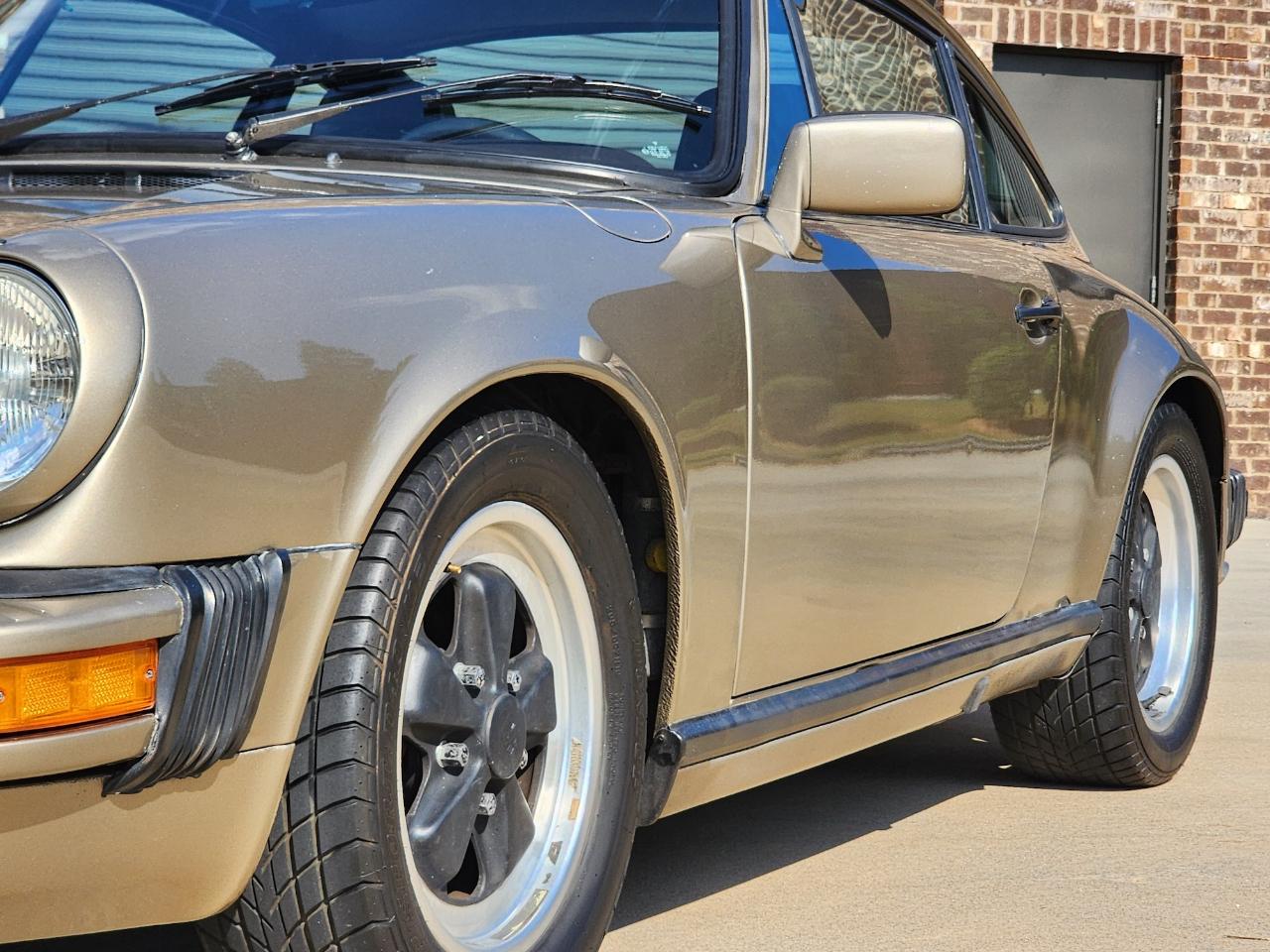 Porsche 911 SC  1983