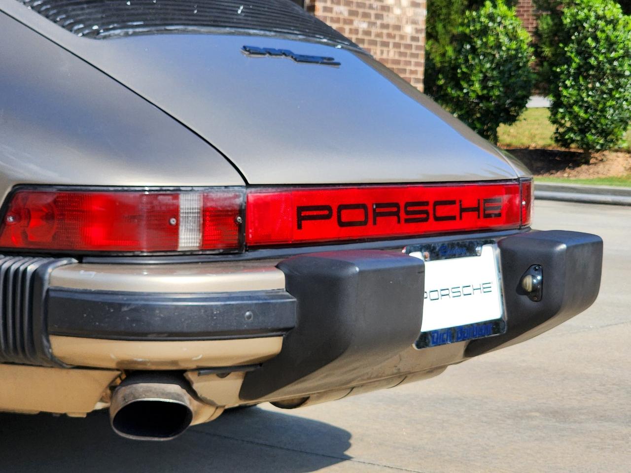 Porsche 911 SC  1983