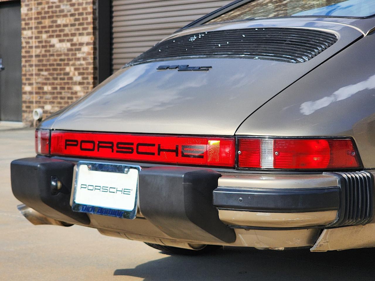 Porsche 911 SC  1983