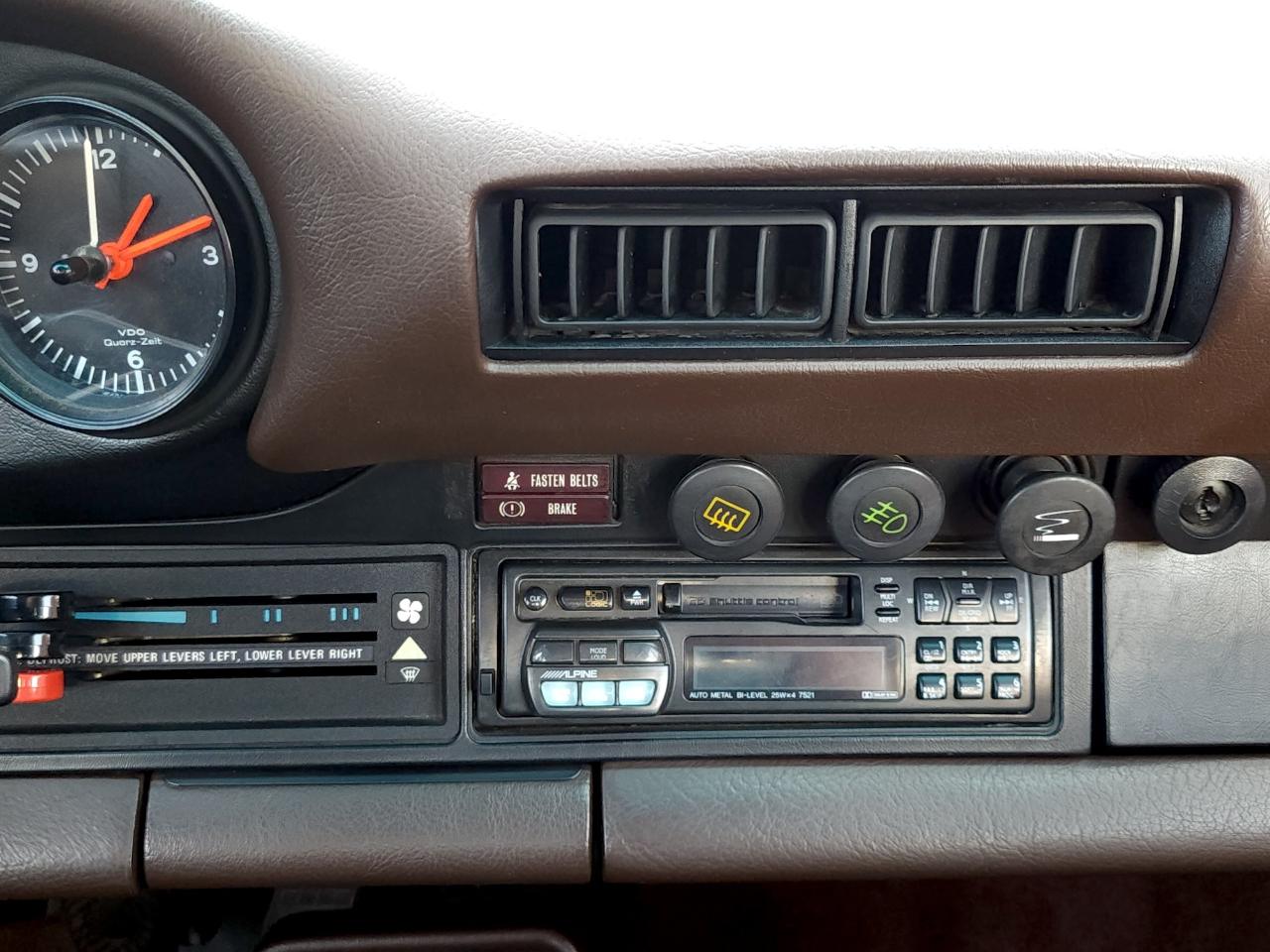 Porsche 911 SC  1983