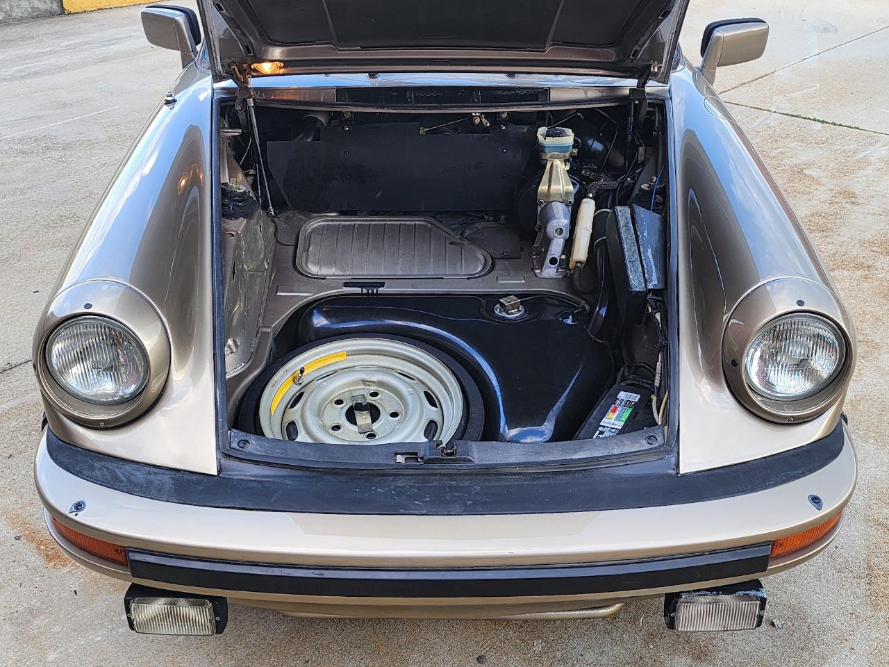 Porsche 911 SC  1983